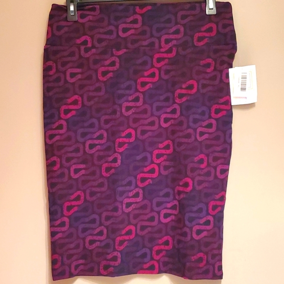 LuLaRoe Dresses & Skirts - Lularoe Cassie skirt